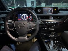 Photo of the vehicle Lexus UX