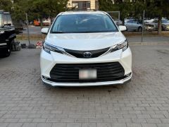 Фото авто Toyota Sienna