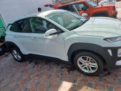 Сүрөт унаа Hyundai Kona