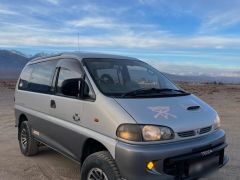 Сүрөт унаа Mitsubishi Delica