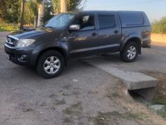 Сүрөт унаа Toyota Hilux