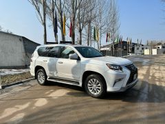 Photo of the vehicle Lexus GX