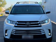 Photo of the vehicle Toyota Highlander