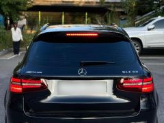 Сүрөт унаа Mercedes-Benz GLC AMG