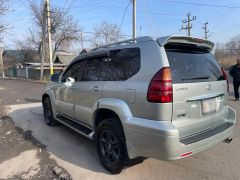 Photo of the vehicle Lexus GX