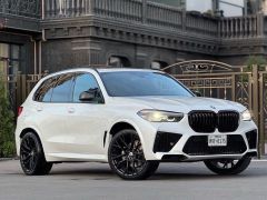 Photo of the vehicle BMW X5