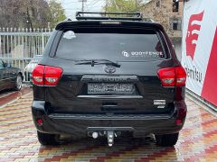 Сүрөт унаа Toyota Sequoia