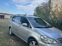 Сүрөт унаа Toyota Avensis Verso