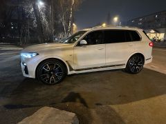 Photo of the vehicle BMW X7