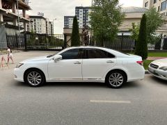 Photo of the vehicle Lexus ES