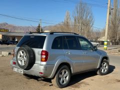 Сүрөт унаа Toyota RAV4