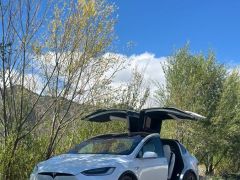 Фото авто Tesla Model X