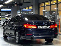 Photo of the vehicle BMW 5 Series