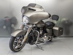 Фото авто Harley-Davidson Street Glide