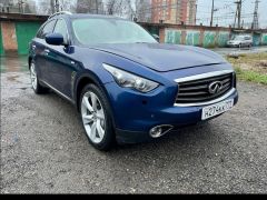 Photo of the vehicle Infiniti QX70