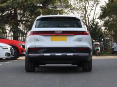 Photo of the vehicle Audi Q6