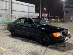 Фото авто Mercedes-Benz W124