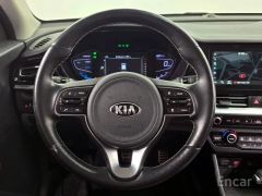 Сүрөт унаа Kia Niro