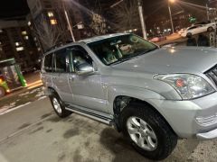 Photo of the vehicle Toyota Land Cruiser Prado