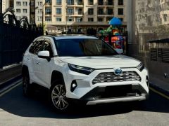 Сүрөт унаа Toyota RAV4