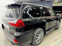 Photo of the vehicle Lexus LX