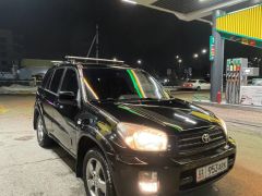 Сүрөт унаа Toyota RAV4