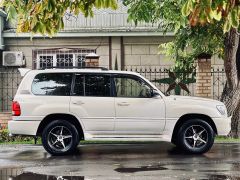 Photo of the vehicle Lexus LX