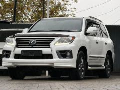 Photo of the vehicle Lexus LX