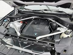 Photo of the vehicle BMW X5