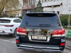 Photo of the vehicle Lexus LX