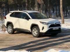 Сүрөт унаа Toyota RAV4