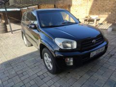 Сүрөт унаа Toyota RAV4