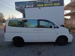 Сүрөт унаа Nissan Serena