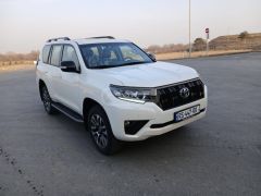 Сүрөт унаа Toyota Land Cruiser Prado