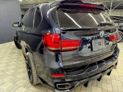 Photo of the vehicle BMW X5