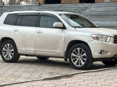 Photo of the vehicle Toyota Highlander