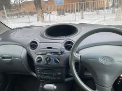 Сүрөт унаа Toyota Vitz