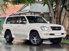 Photo of the vehicle Lexus LX