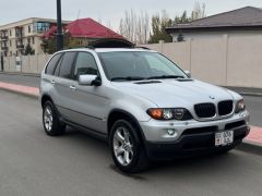 Photo of the vehicle BMW X5