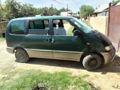 Сүрөт унаа Nissan Serena