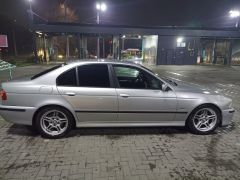 Photo of the vehicle BMW 5 Series