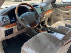 Photo of the vehicle Lexus GX