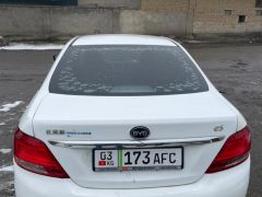 Фото авто BYD E5