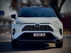 Фото авто Toyota RAV4