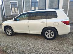 Photo of the vehicle Toyota Highlander