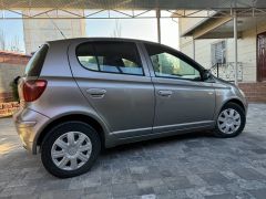 Фото авто Toyota Yaris