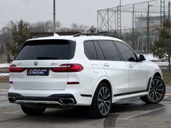 Photo of the vehicle BMW X7