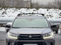 Photo of the vehicle Toyota Highlander