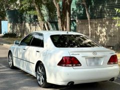 Photo of the vehicle Toyota Crown