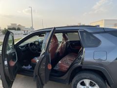 Сүрөт унаа Toyota RAV4